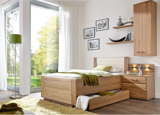 LIDO noční stolek se třemi zásuvkami