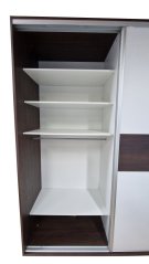 Skříň s posuvnými dveřmi 2000
